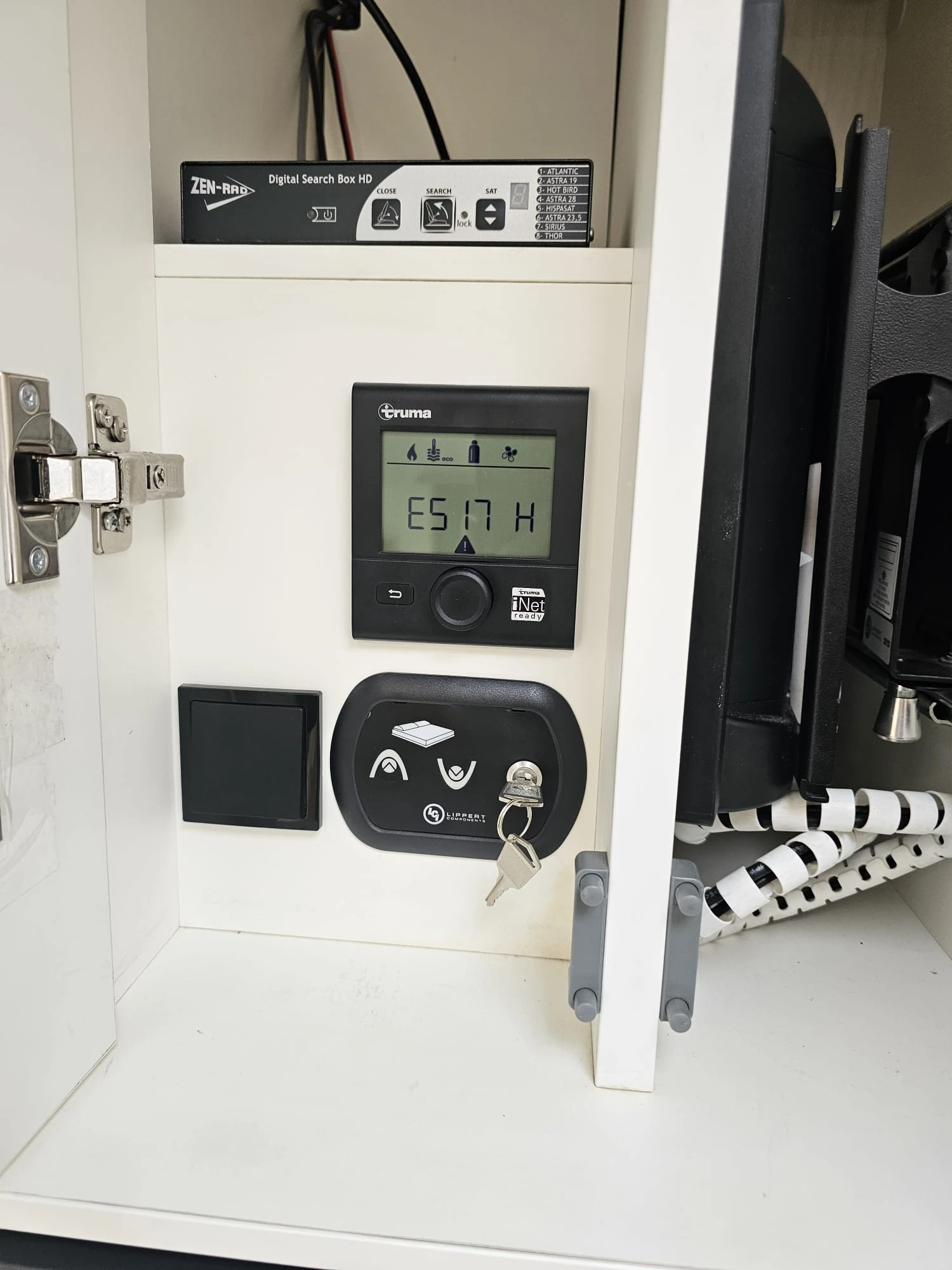  Pilote P 696 EVIDENS | Mobile.bg   10