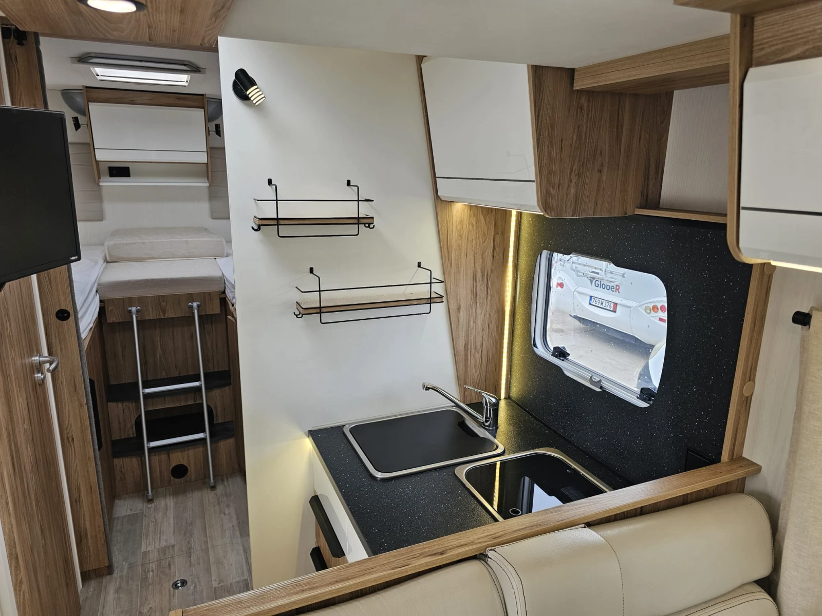  Pilote P 696 EVIDENS | Mobile.bg   9