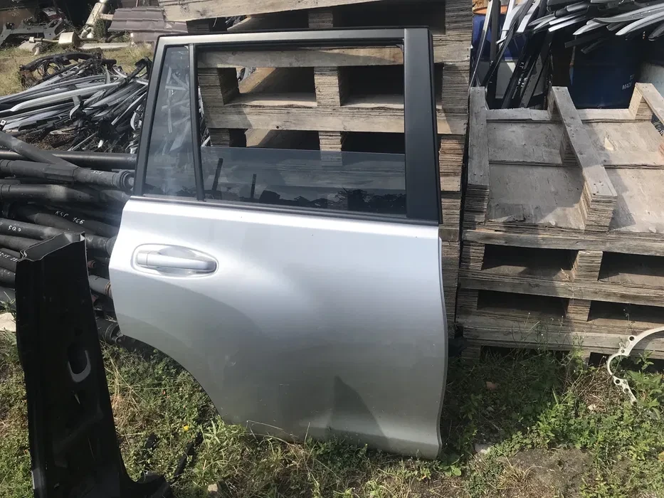 Задна дясна врата за Тойота Ланд Крузер Toyota Land Cruiser J150