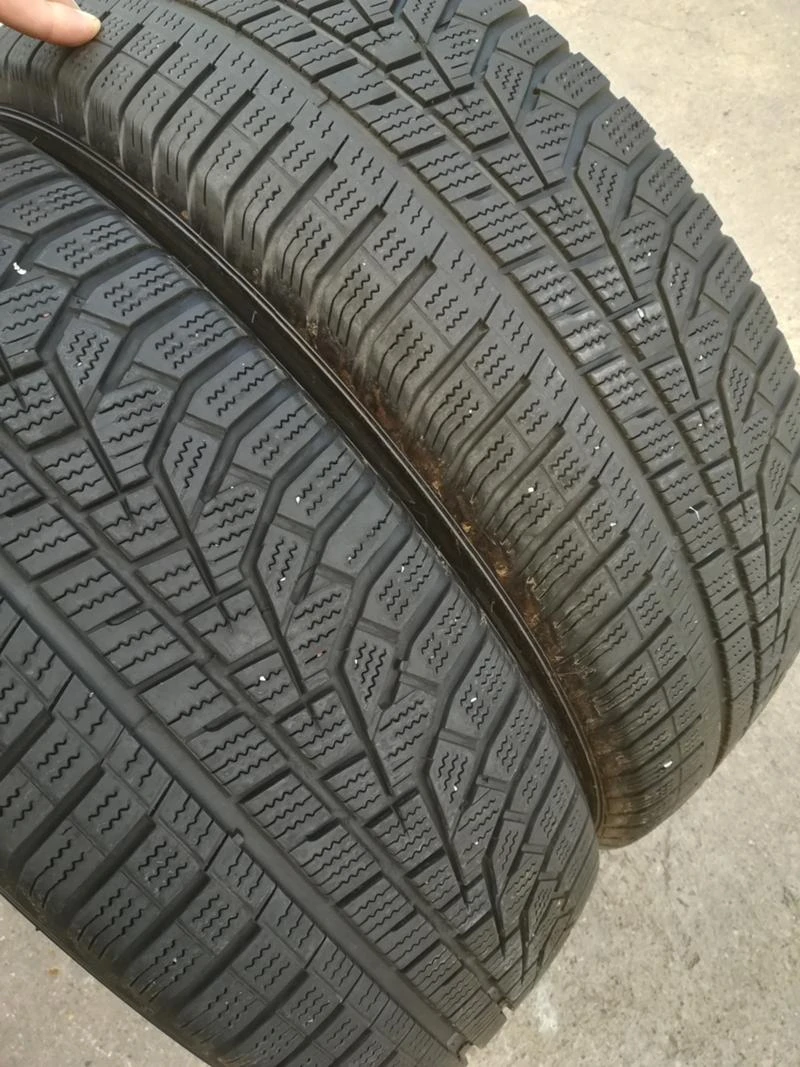 Гуми Зимни 215/65R17, снимка 3 - Гуми и джанти - 33965889