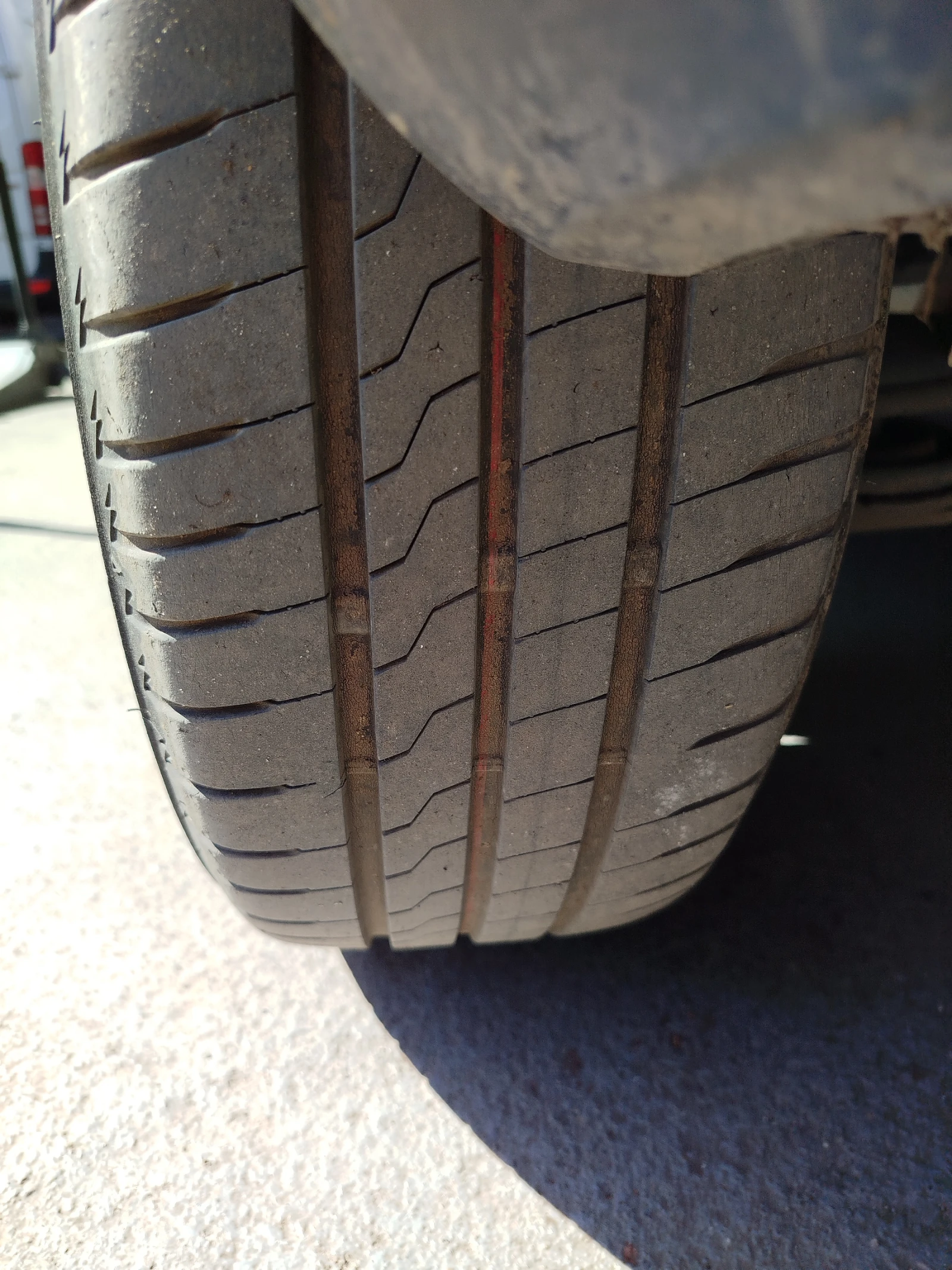 Гуми Летни 185/60R15, снимка 2 - Гуми и джанти - 53839251