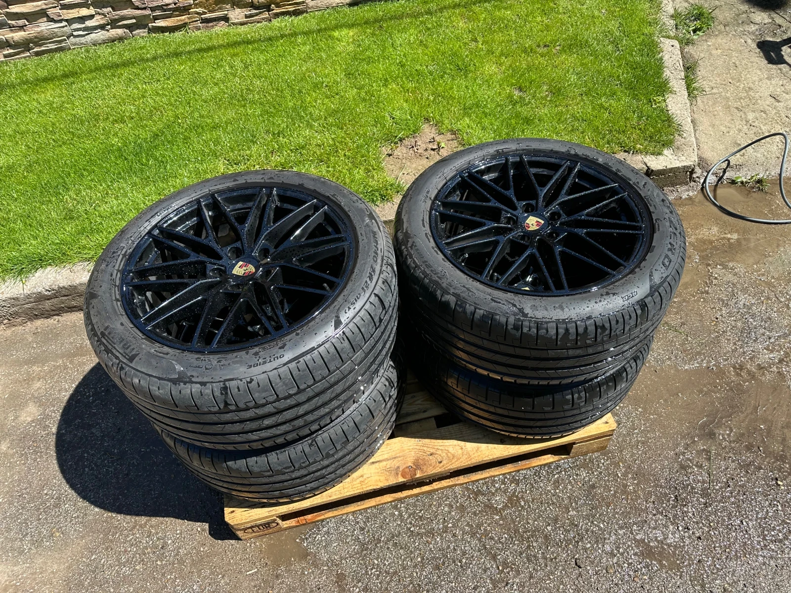 Гуми с джанти Pirelli 315/40R21, снимка 2 - Гуми и джанти - 54154843