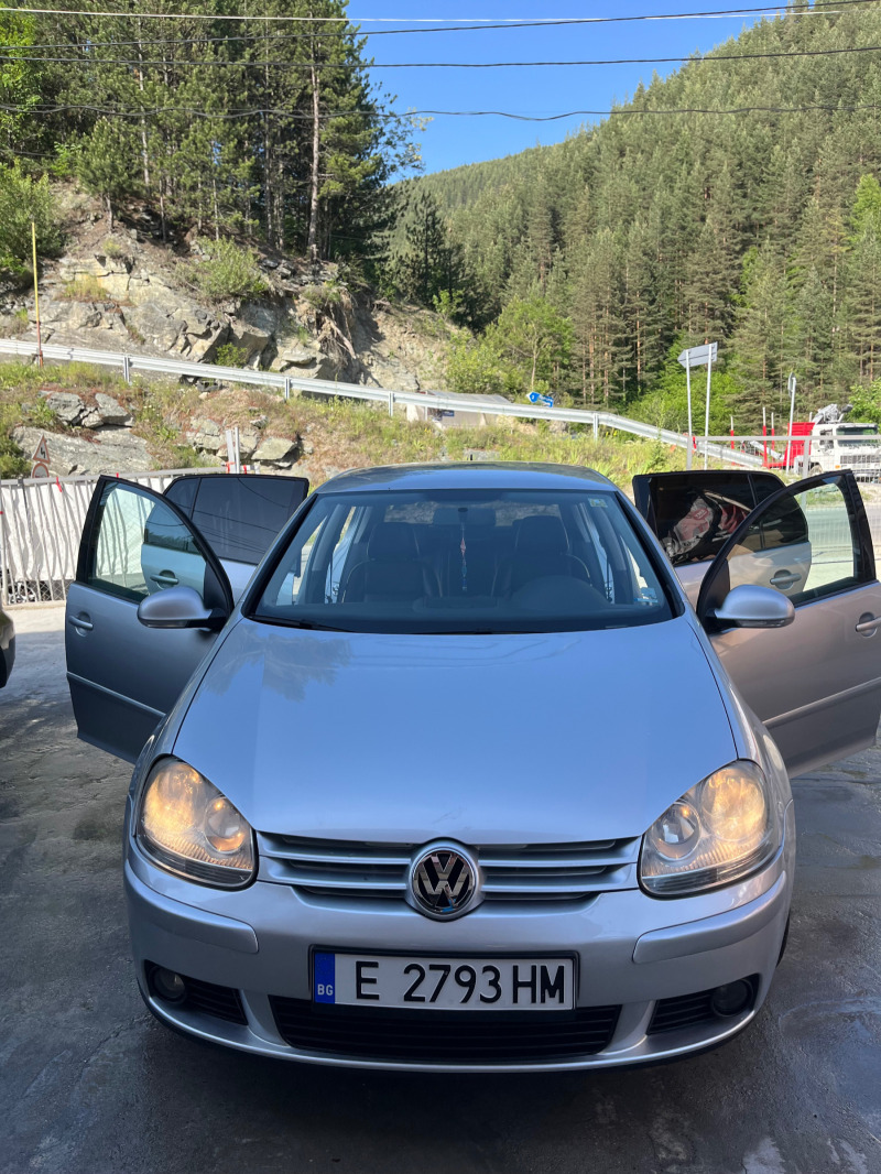 VW Golf, снимка 1 - Автомобили и джипове - 46055633
