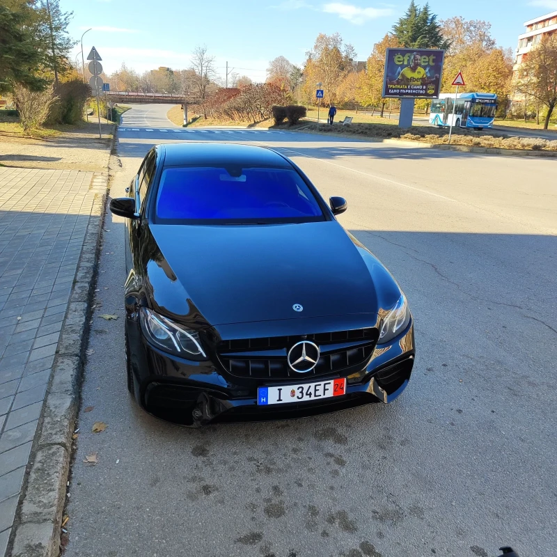 Mercedes-Benz E 220 AMG DIGITAL БАРТЕР , снимка 3 - Автомобили и джипове - 48043018