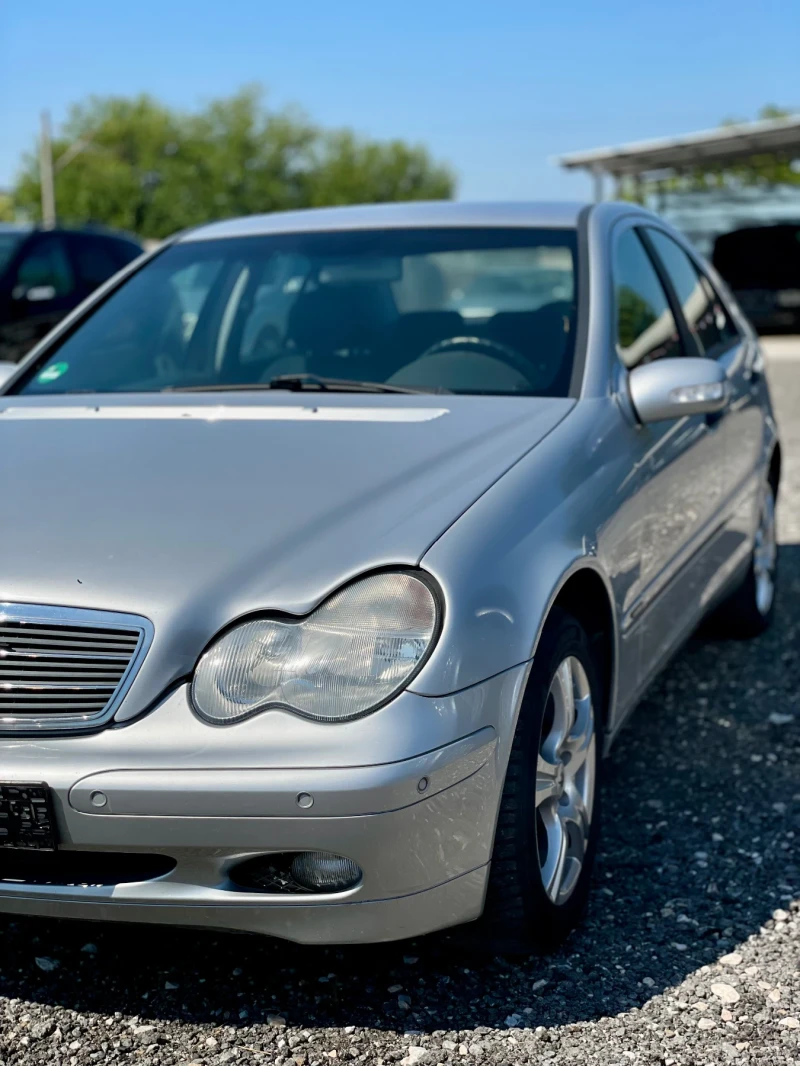 Mercedes-Benz C 180, снимка 2 - Автомобили и джипове - 48112772