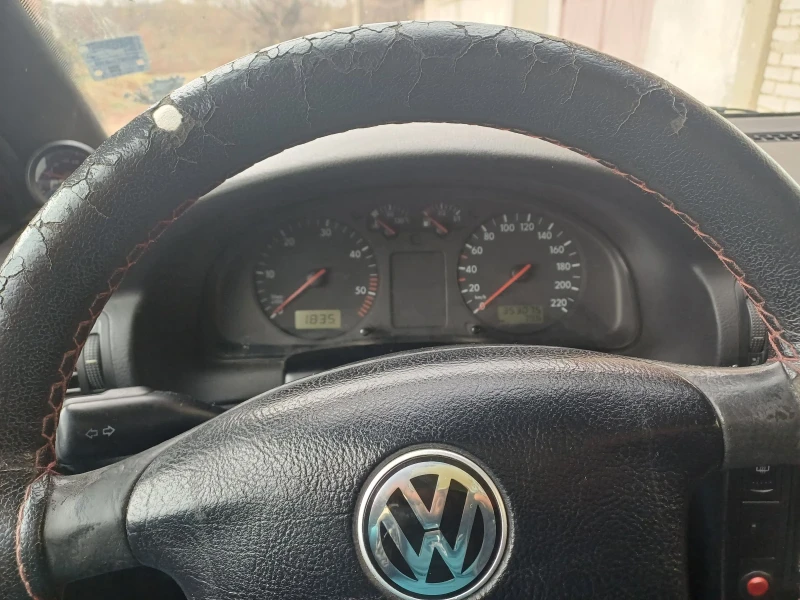 VW Passat 1.9, снимка 8 - Автомобили и джипове - 48209666