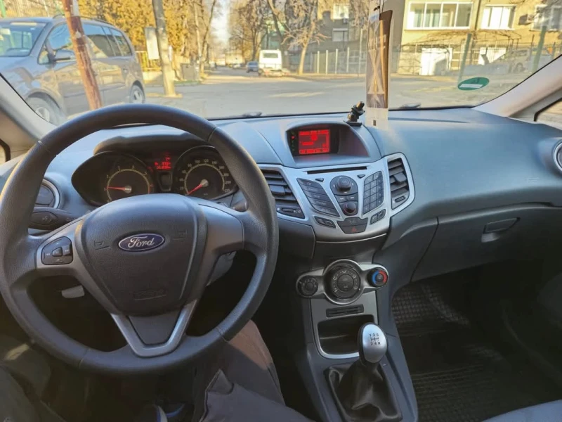 Ford Fiesta, снимка 4 - Автомобили и джипове - 49247678