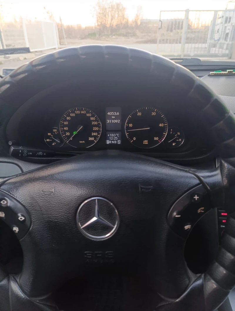 Mercedes-Benz C 220 C220, снимка 13 - Автомобили и джипове - 49393785