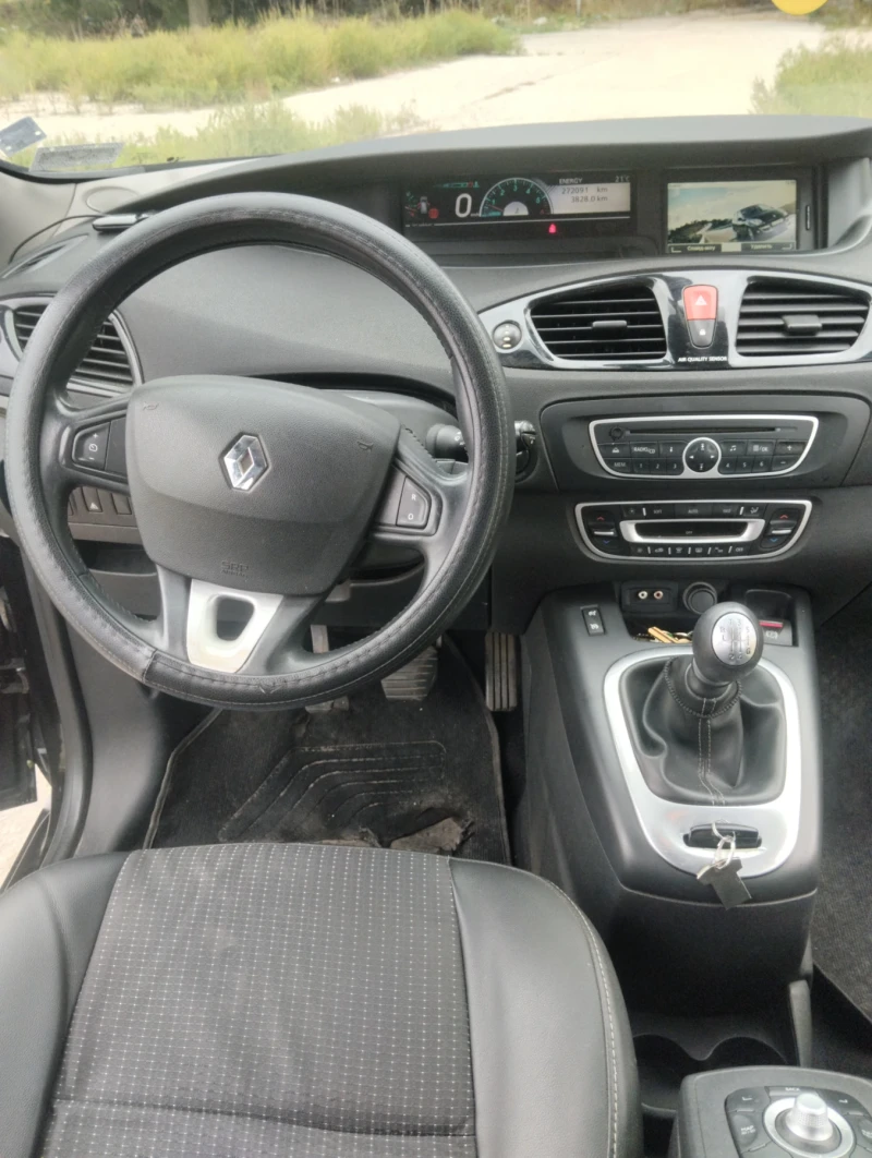 Renault Grand scenic 1.5dci, снимка 4 - Автомобили и джипове - 52875781