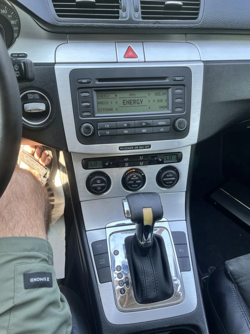 VW Passat 2.0TDi Highline DSG, снимка 9 - Автомобили и джипове - 51269637