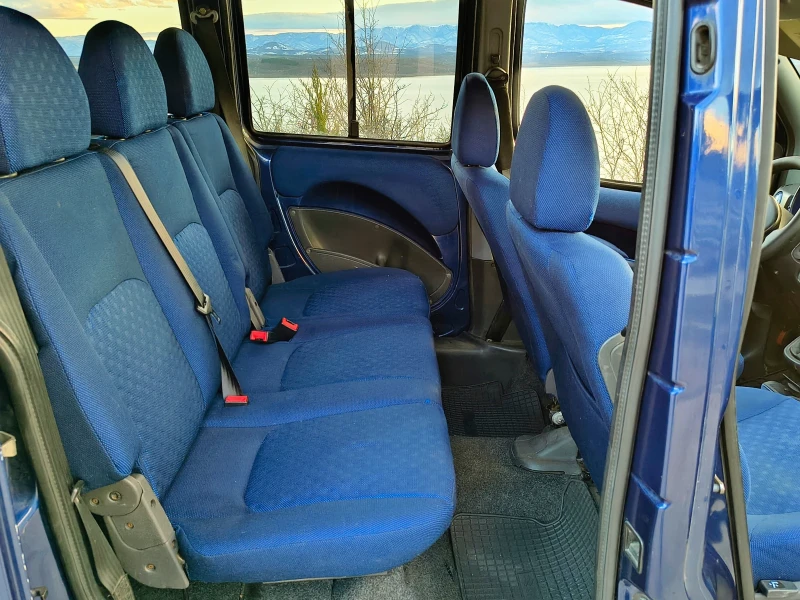 Fiat Doblo 1.9JTD 101к.с. пътническо, снимка 11 - Автомобили и джипове - 53011945
