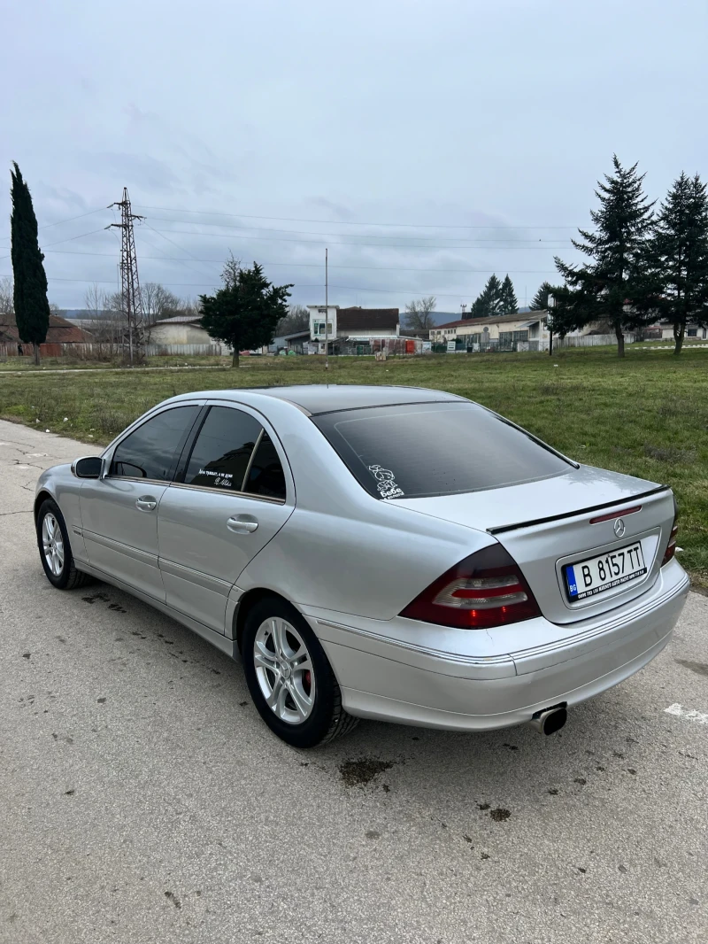 Mercedes-Benz C 220, снимка 3 - Автомобили и джипове - 53181178