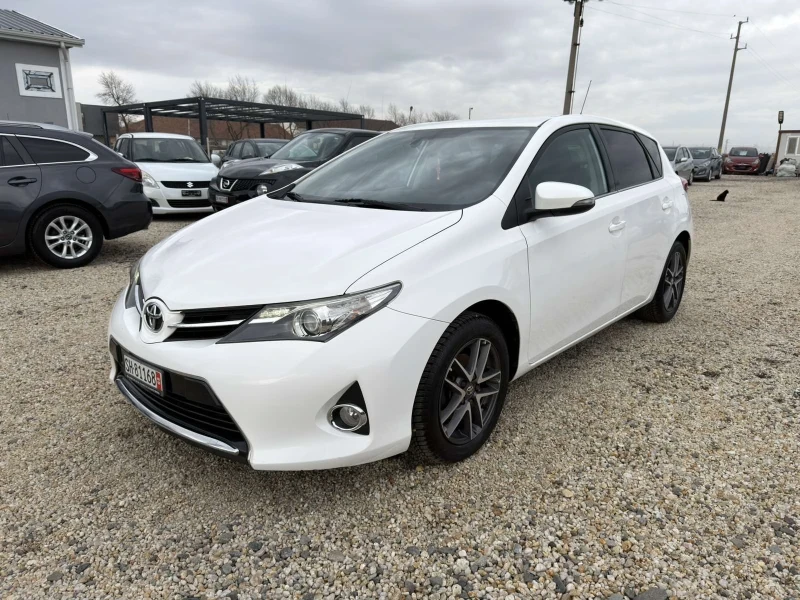 Toyota Auris 1.6 VVT-i, снимка 2 - Автомобили и джипове - 53235248