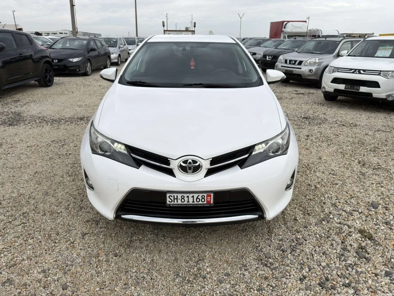 Toyota Auris 1.6 VVT-i, снимка 3 - Автомобили и джипове - 53235248