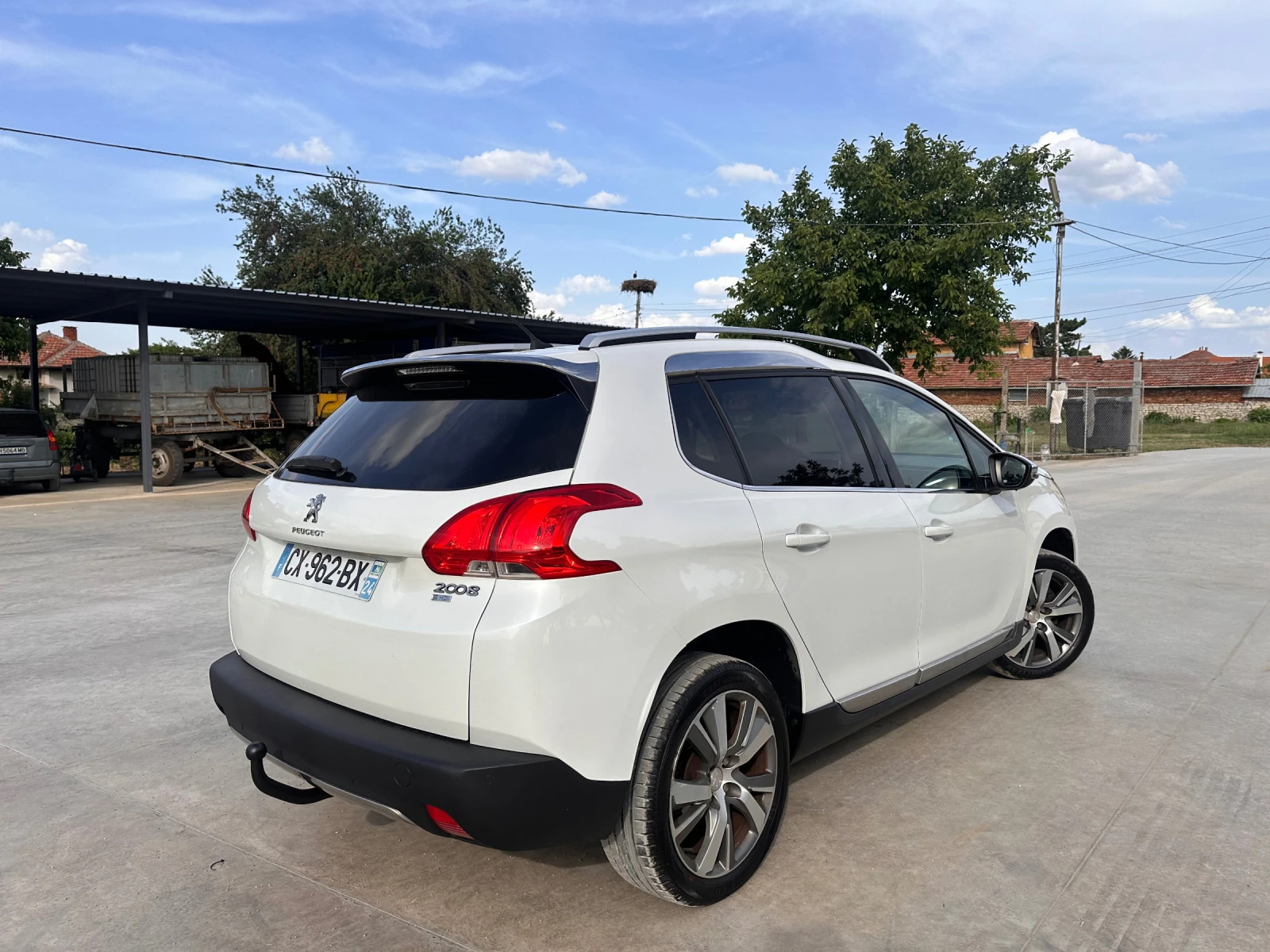 Peugeot 2008 1.6 e-HDi ALLURE, КОЖА, НАВИГАЦИЯ - изображение 3