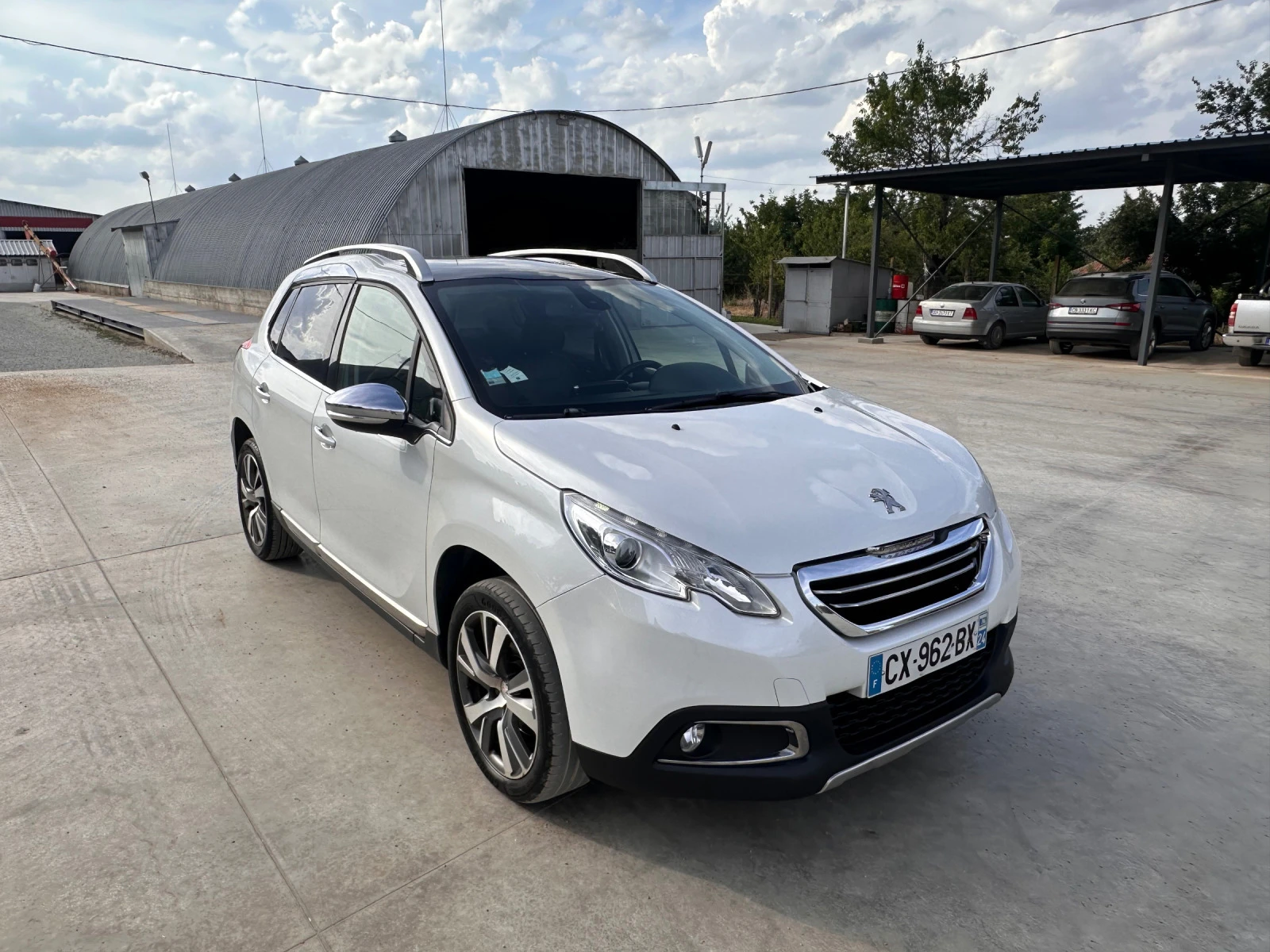 Peugeot 2008 1.6 e-HDi ALLURE, КОЖА, НАВИГАЦИЯ - изображение 2