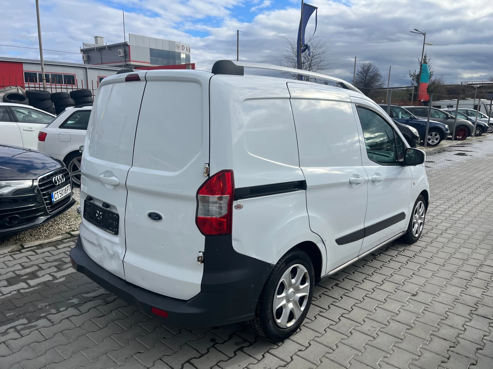 Ford Courier 1.5* Нов внос* Клима* Топ* Бартер*  - изображение 6