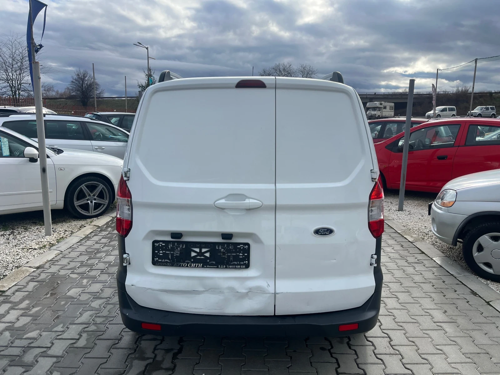 Ford Courier 1.5* Нов внос* Клима* Топ* Бартер*  - изображение 7