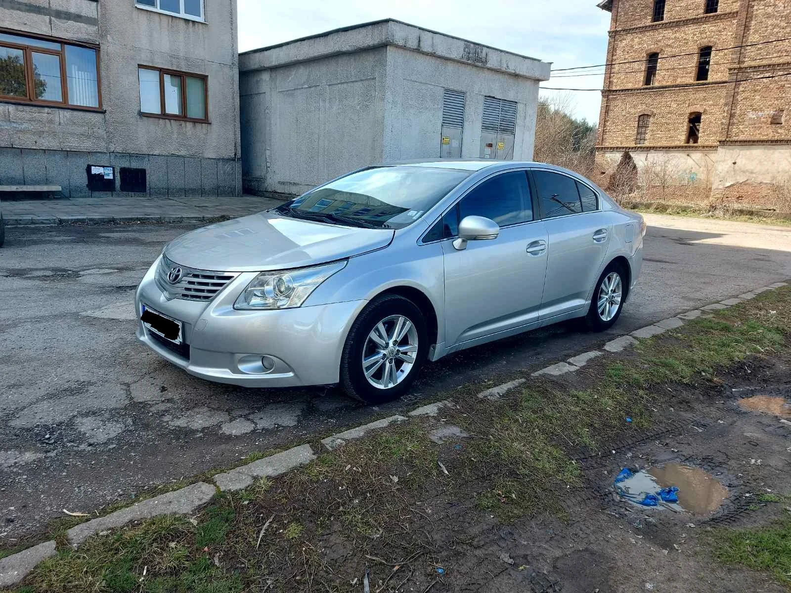 Toyota Avensis  - изображение 3