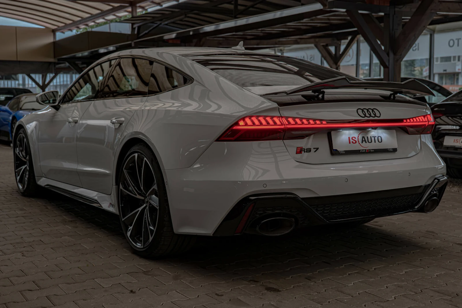 Audi Rs7 4.0TFSI/Sportback/Bang&Olufsen/Камера 360/Обдухван - изображение 6