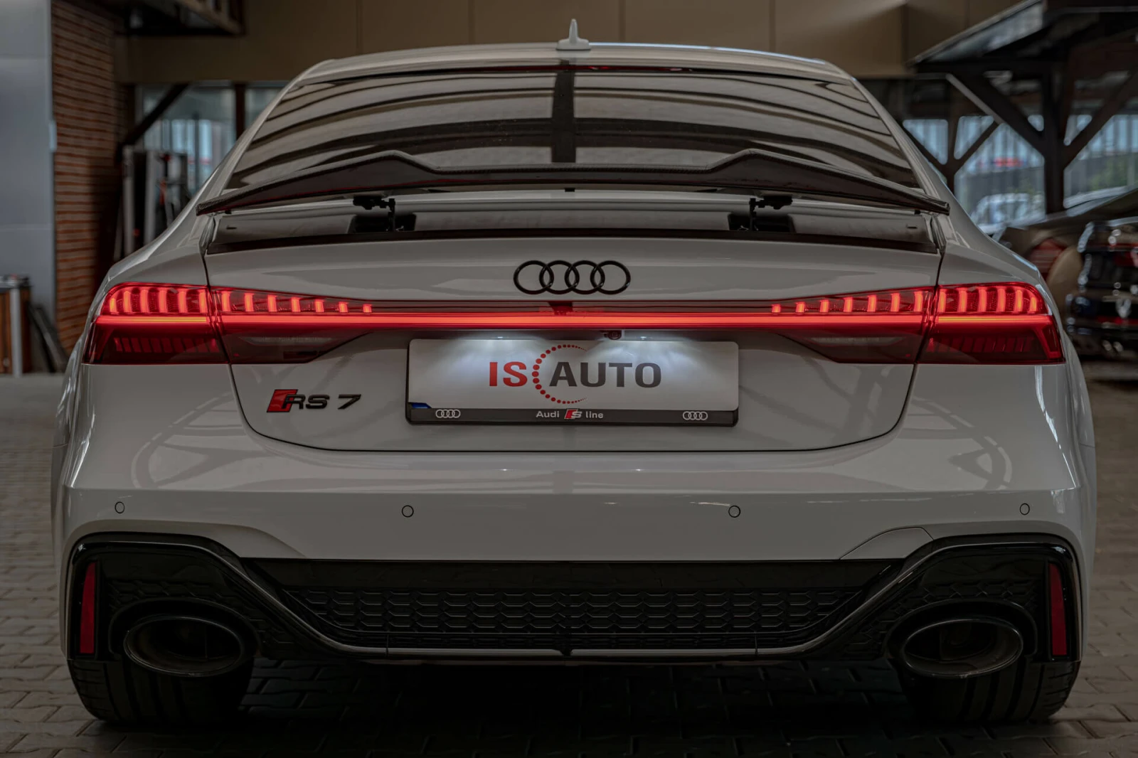 Audi Rs7 4.0TFSI/Sportback/Bang&Olufsen/Камера 360/Обдухван - изображение 4