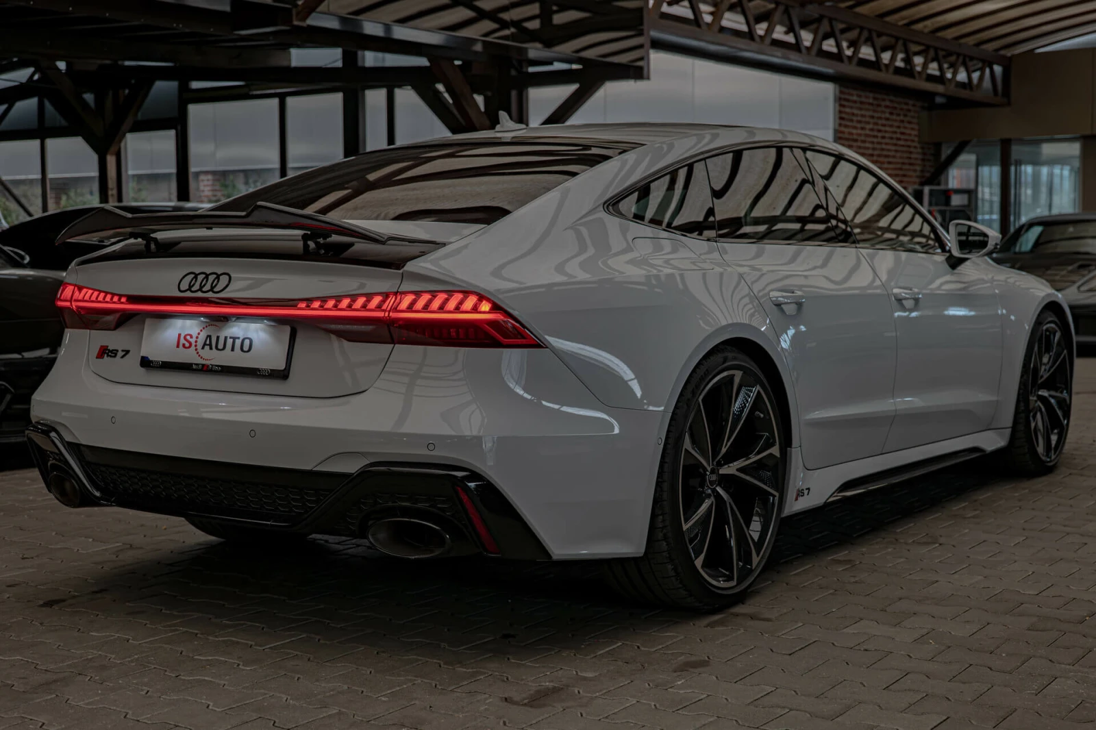 Audi Rs7 4.0TFSI/Sportback/Bang&Olufsen/Камера 360/Обдухван - изображение 5