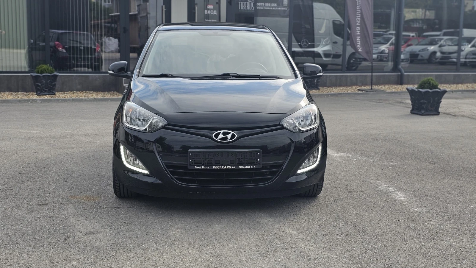 Hyundai I20 1.4i 6SP CH-8БР ГУМИ/ДЖАНТИ-СЕРВИЗНА ИСТ.-ЛИЗИНГ - изображение 2