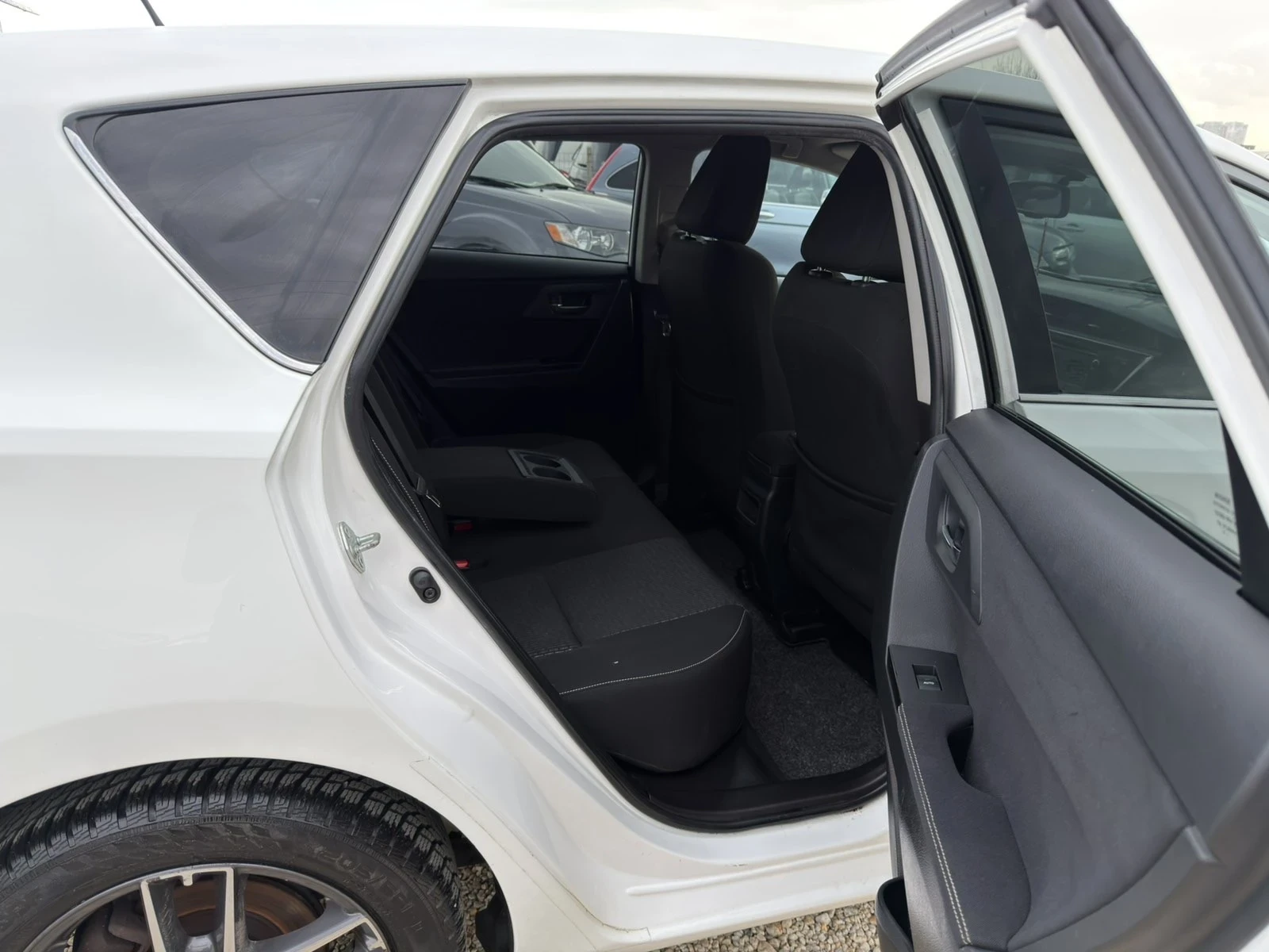 Toyota Auris 1.6 VVT-i | Mobile.bg � ����������� 14