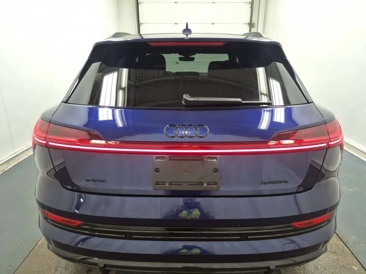 Audi E-Tron TECHNIK/ CARFAX/2 Ключа/Подгрев/Обдух/Панорама, снимка 5 - Автомобили и джипове - 53729684