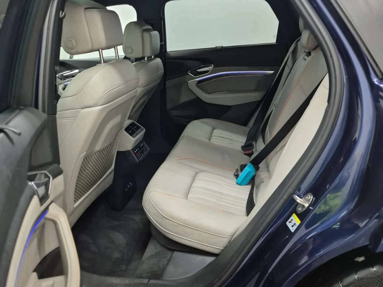 Audi E-Tron TECHNIK/ CARFAX/2 Ключа/Подгрев/Обдух/Панорама, снимка 12 - Автомобили и джипове - 53729684