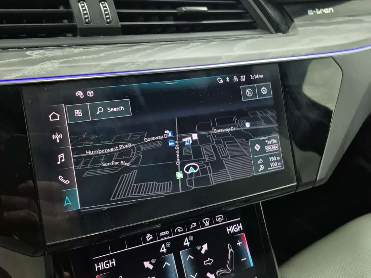 Audi E-Tron TECHNIK/ CARFAX/2 Ключа/Подгрев/Обдух/Панорама, снимка 11 - Автомобили и джипове - 53729684