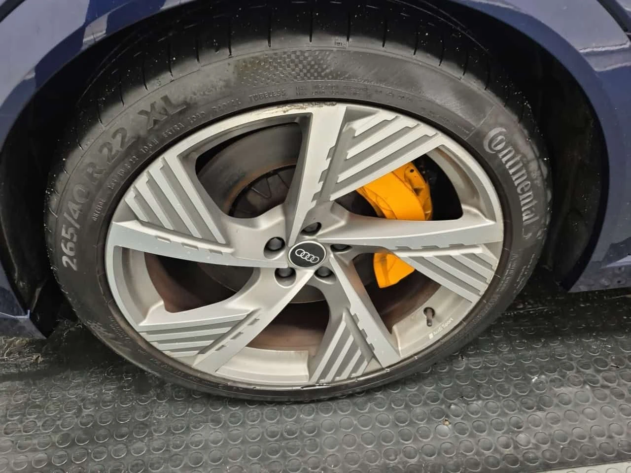 Audi E-Tron TECHNIK/ CARFAX/2 Ключа/Подгрев/Обдух/Панорама, снимка 17 - Автомобили и джипове - 53729684