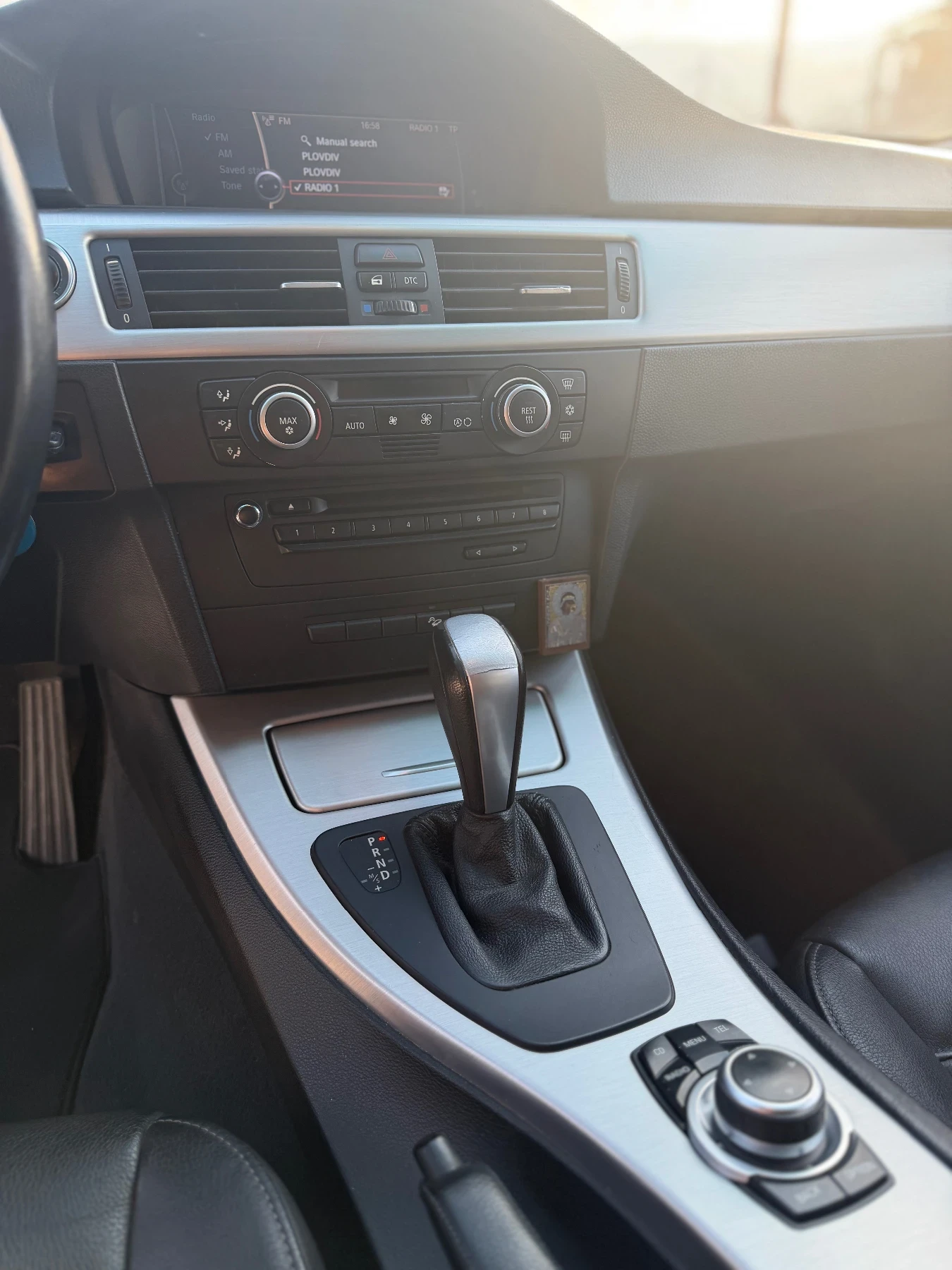 BMW 320 Топ състояние, снимка 10 - Автомобили и джипове - 53831074