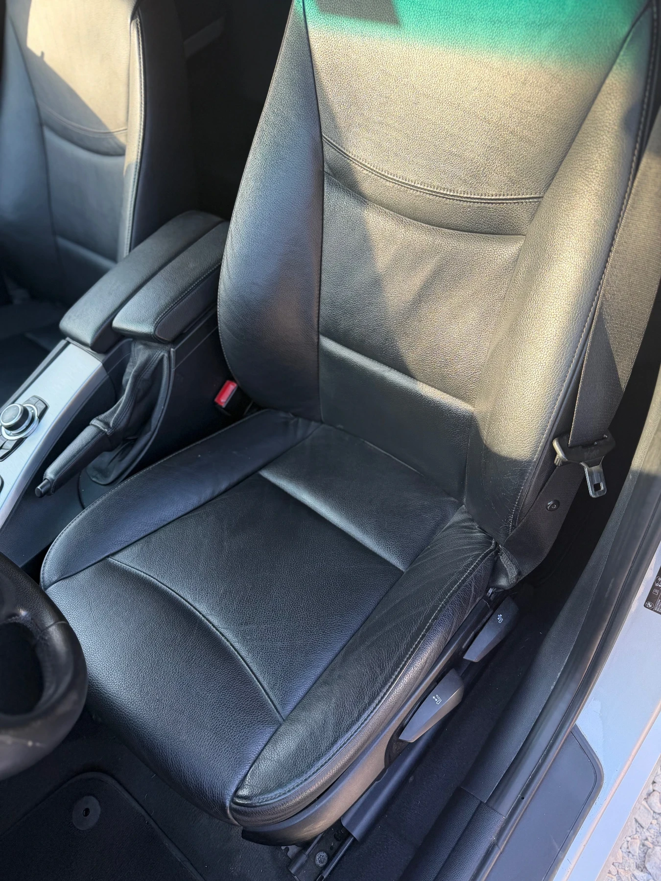 BMW 320 Топ състояние, снимка 15 - Автомобили и джипове - 53831074