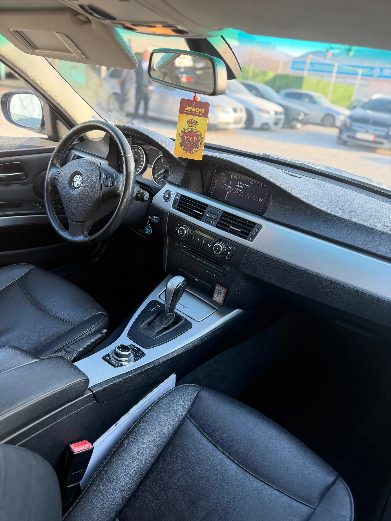 BMW 320 Топ състояние, снимка 4 - Автомобили и джипове - 53831074