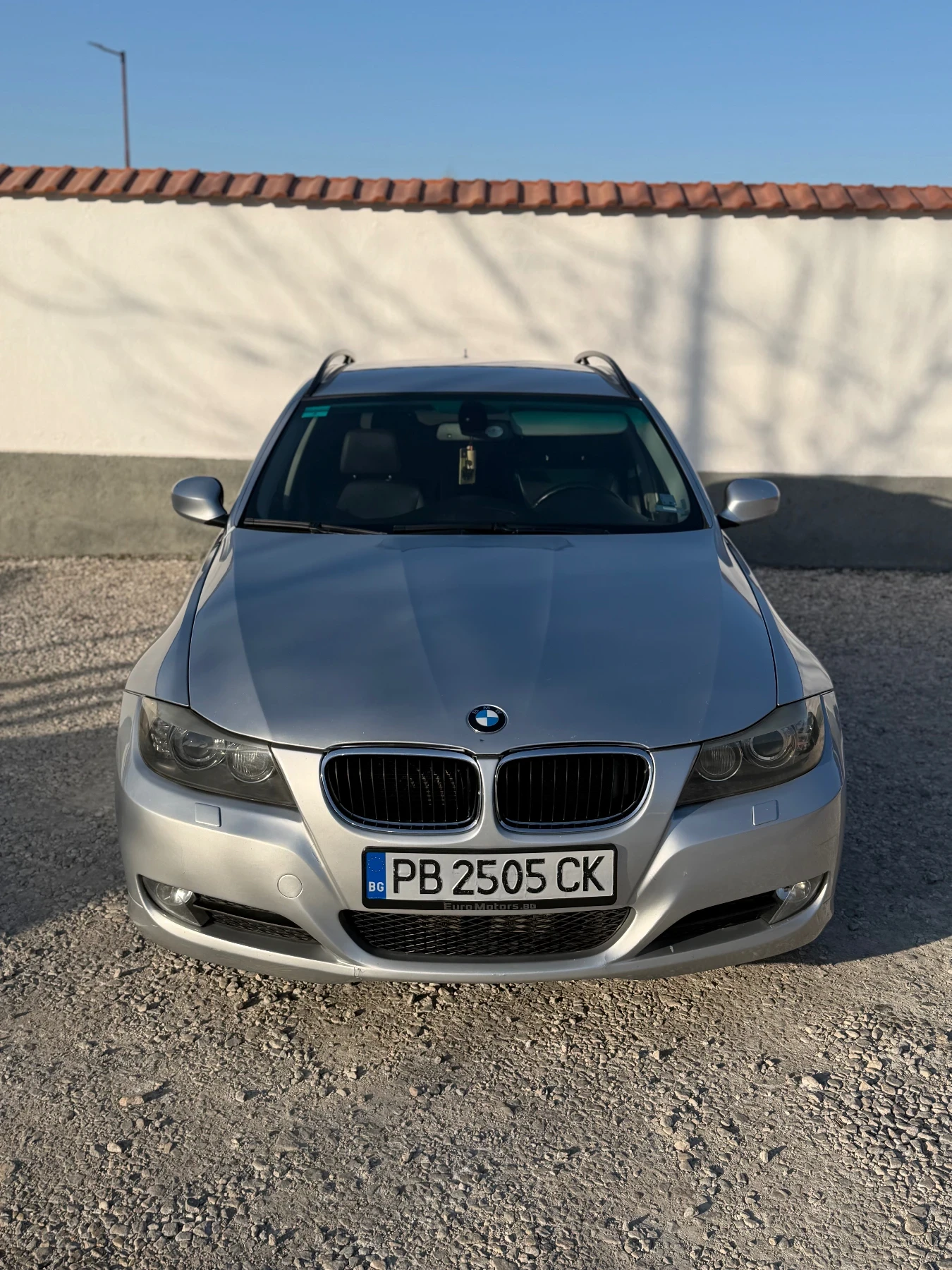 BMW 320 Топ състояние, снимка 2 - Автомобили и джипове - 53831074