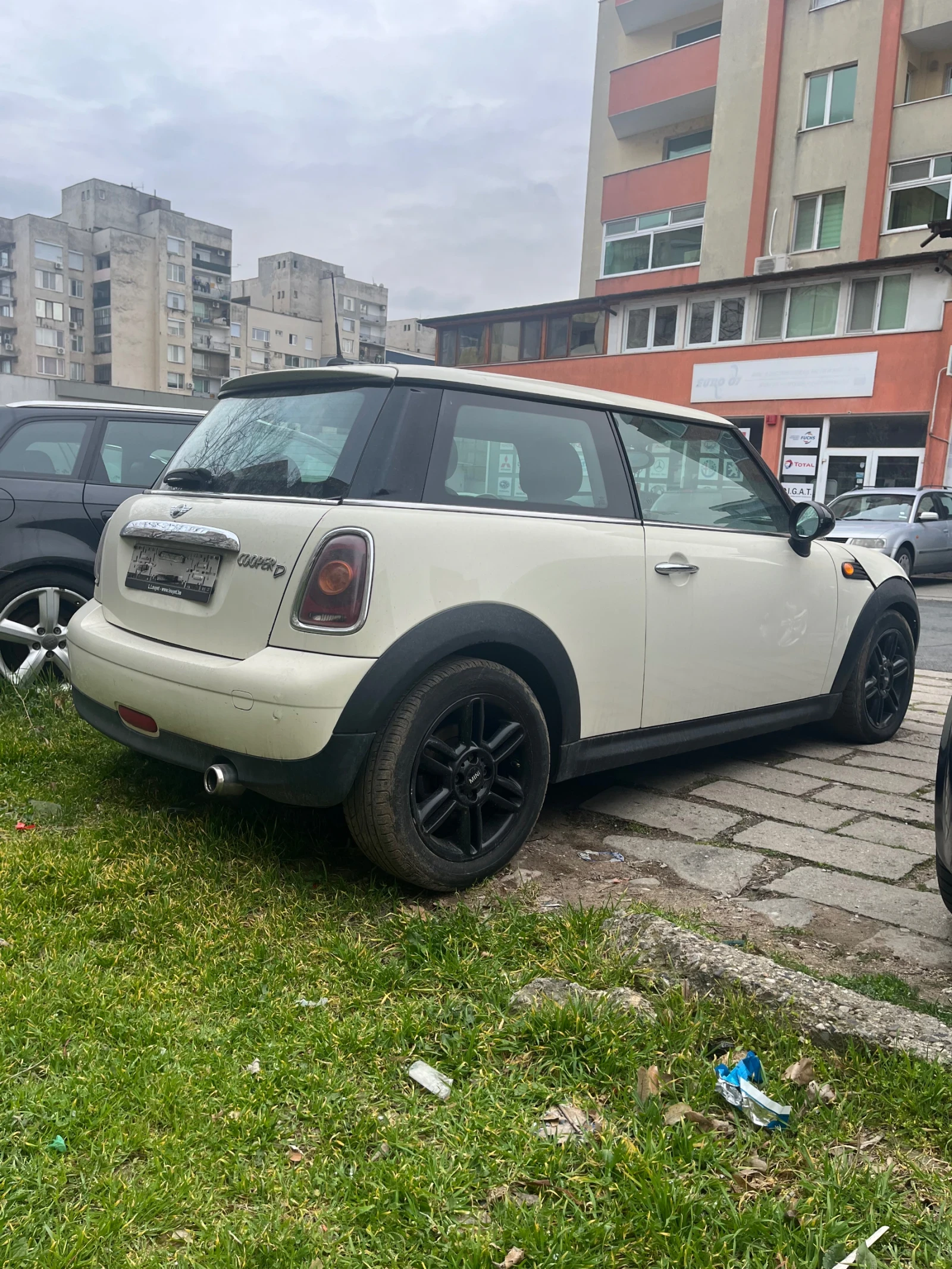 Mini Cooper 1.6 D, снимка 3 - Автомобили и джипове - 53890626