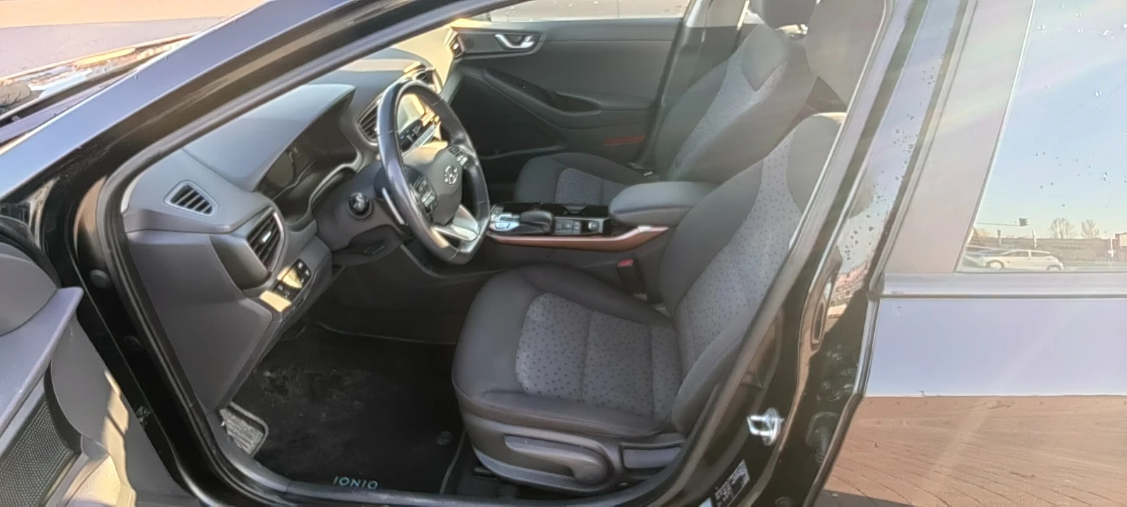 Hyundai Ioniq, снимка 7 - Автомобили и джипове - 54160236