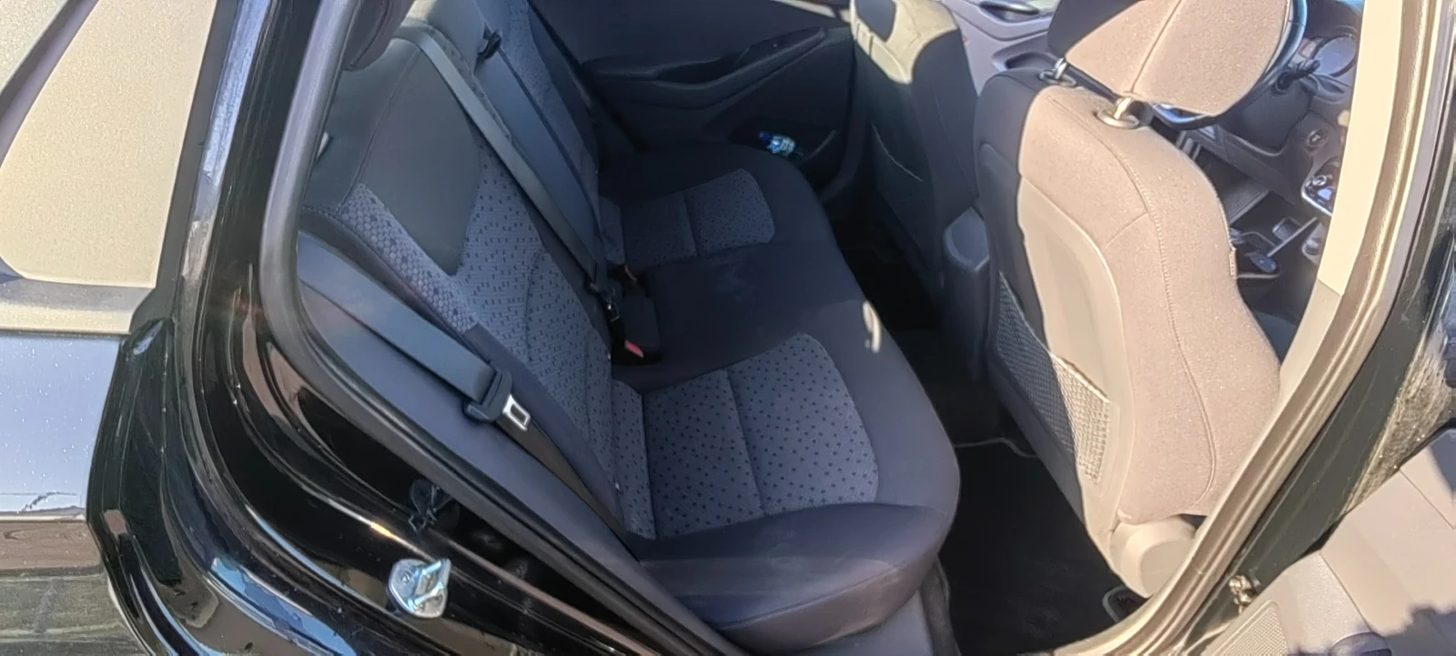 Hyundai Ioniq, снимка 11 - Автомобили и джипове - 54160236