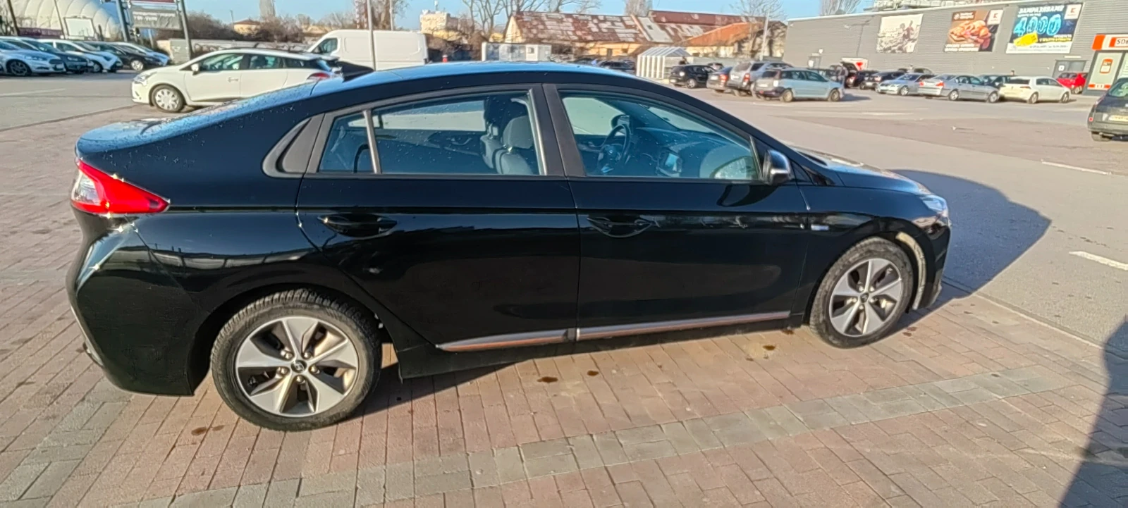 Hyundai Ioniq, снимка 2 - Автомобили и джипове - 54160236