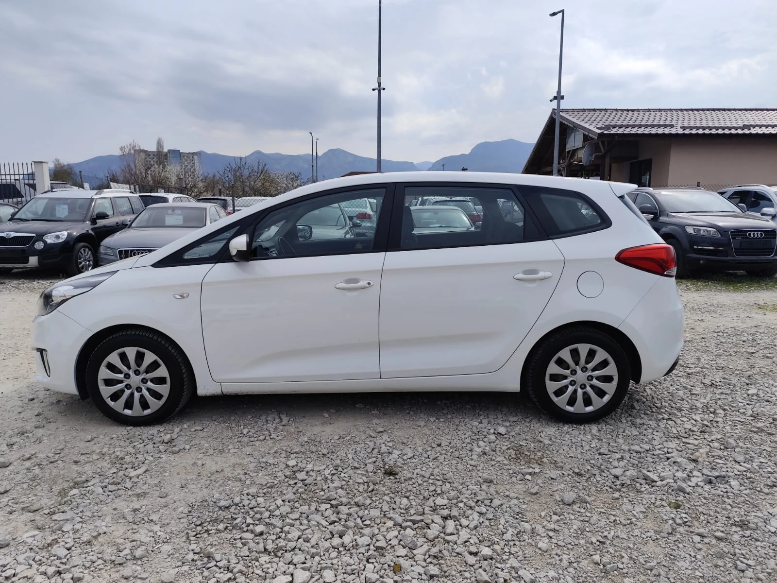 Kia Carens 1.7 ����� ������ | Mobile.bg � ����������� 9