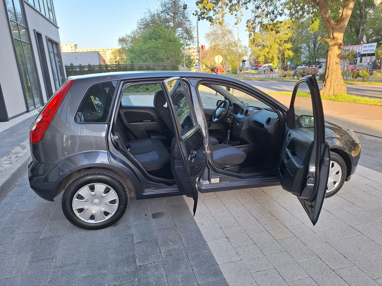 Ford Fiesta 13 бензин , снимка 8 - Автомобили и джипове - 54334084