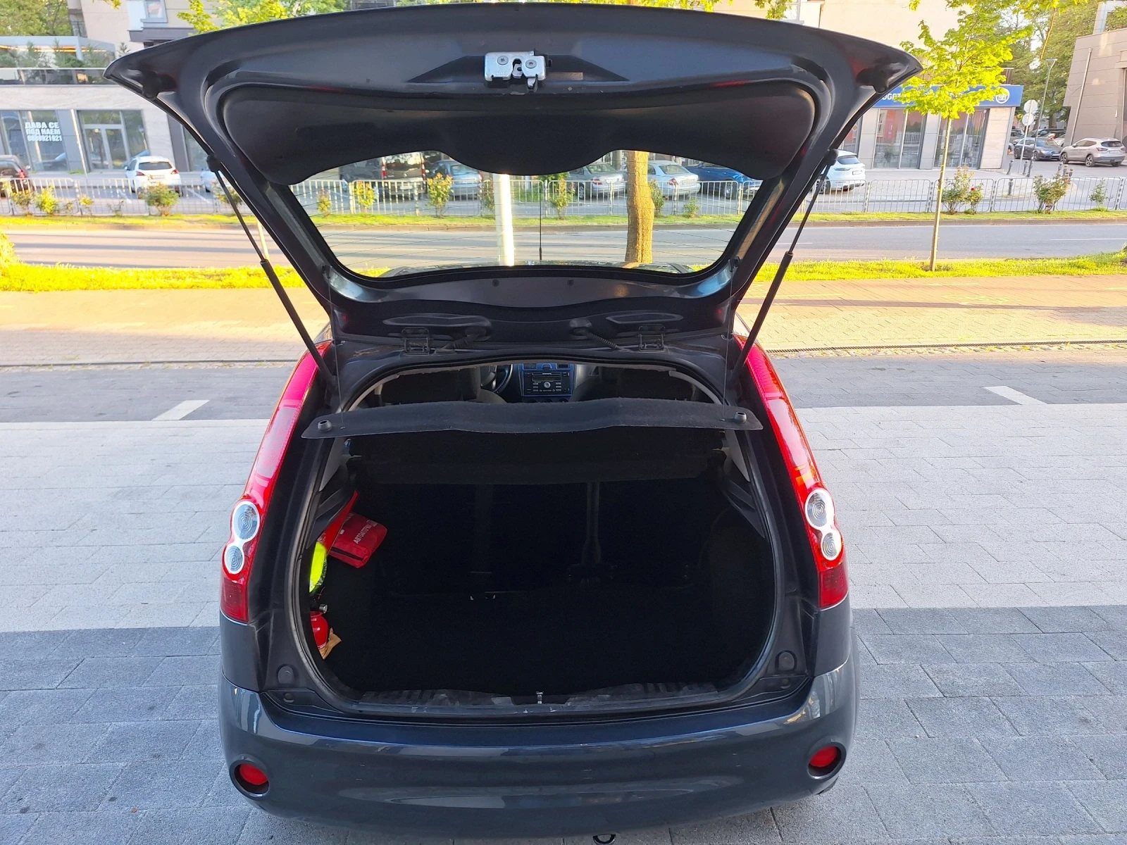 Ford Fiesta 13 бензин , снимка 15 - Автомобили и джипове - 54334084