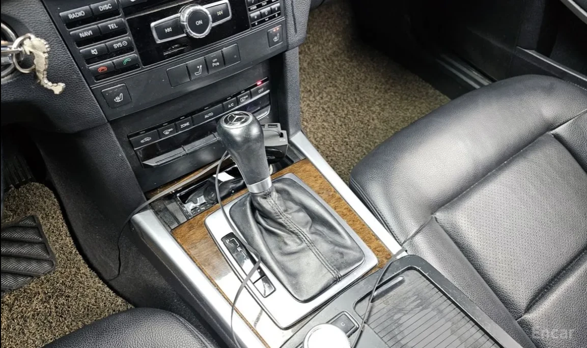 Mercedes-Benz E 200 w213 facelift AMG ПАКЕТ, снимка 12 - Автомобили и джипове - 54681738