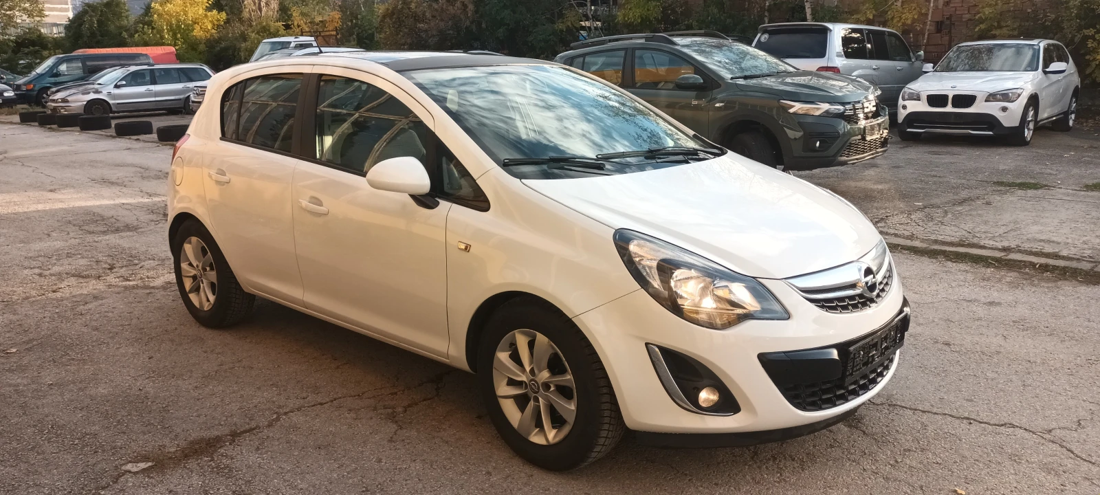 Opel Corsa 1.4i NAVI, снимка 3 - Автомобили и джипове - 54692600