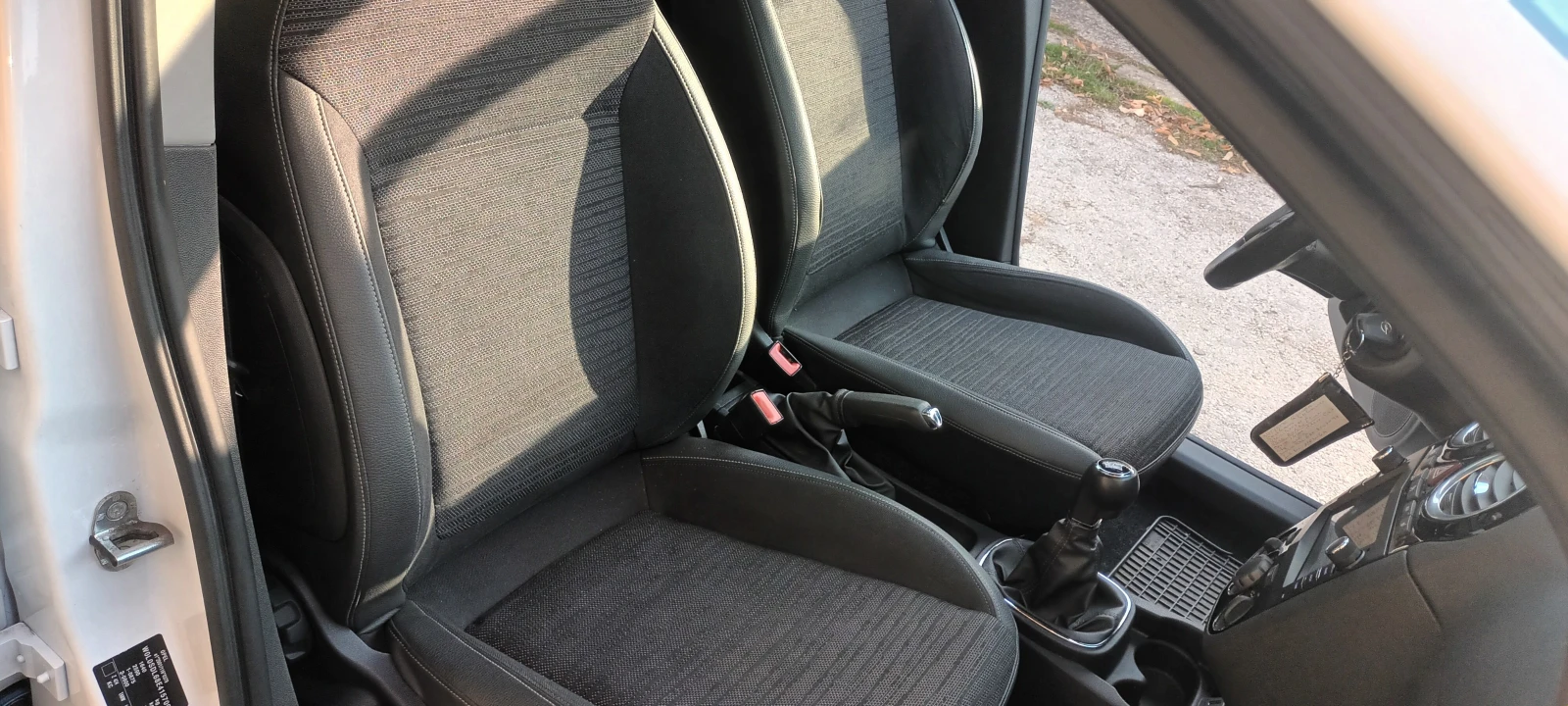 Opel Corsa 1.4i NAVI, снимка 5 - Автомобили и джипове - 54692600