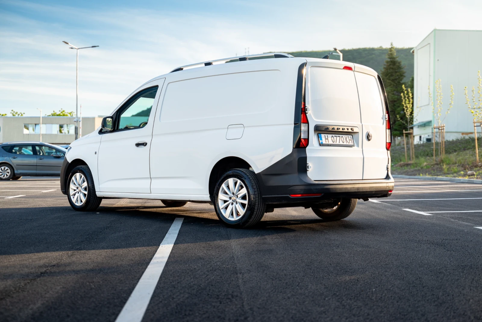VW Caddy Maxi, снимка 4 - Автомобили и джипове - 54741129