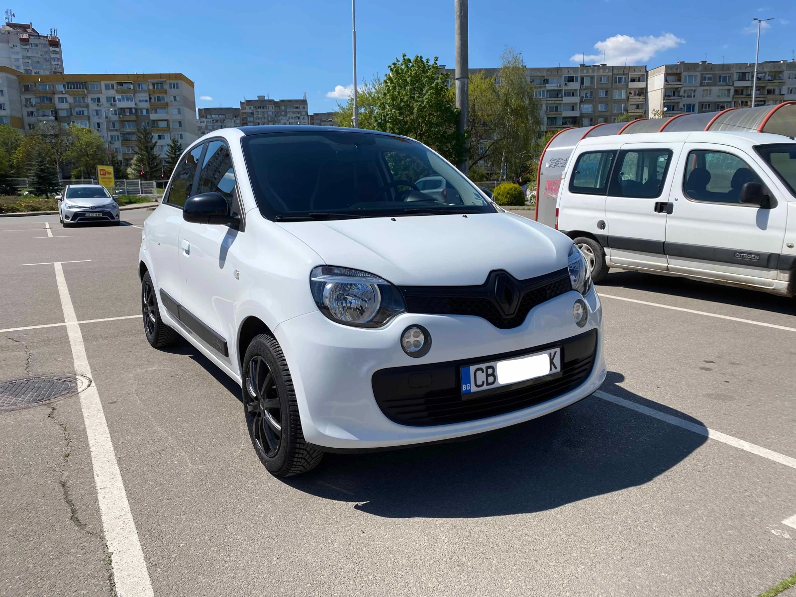 Renault Twingo 1.0 SCe, снимка 2 - Автомобили и джипове - 54756119
