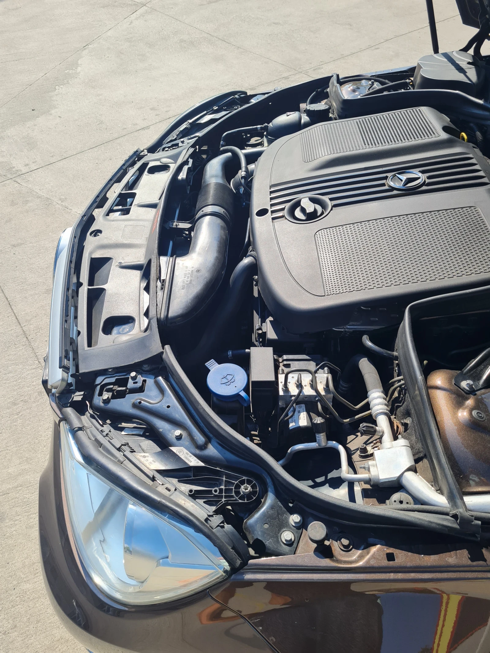 Mercedes-Benz C 200 Elegant, снимка 9 - Автомобили и джипове - 55606440