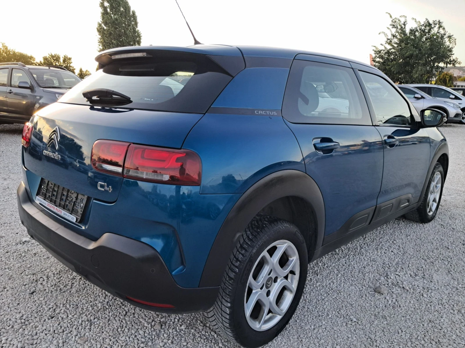 Citroen C4 Cactus 1.2i АВТОМАТИК 123000КМ НАВИГАЦИЯ, снимка 6 - Автомобили и джипове - 55673025